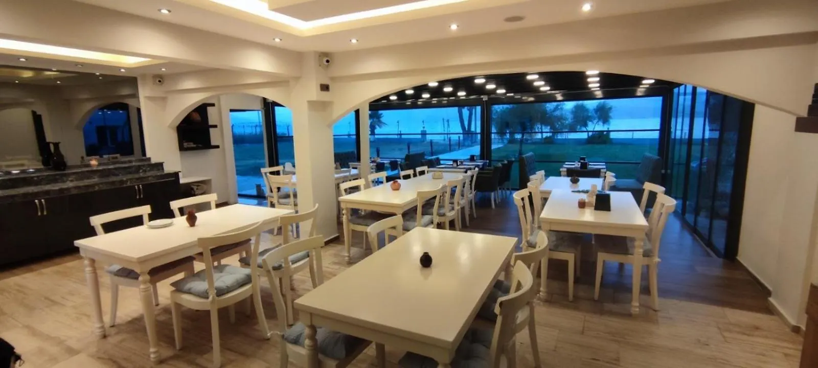 White Moon Otel İzmir